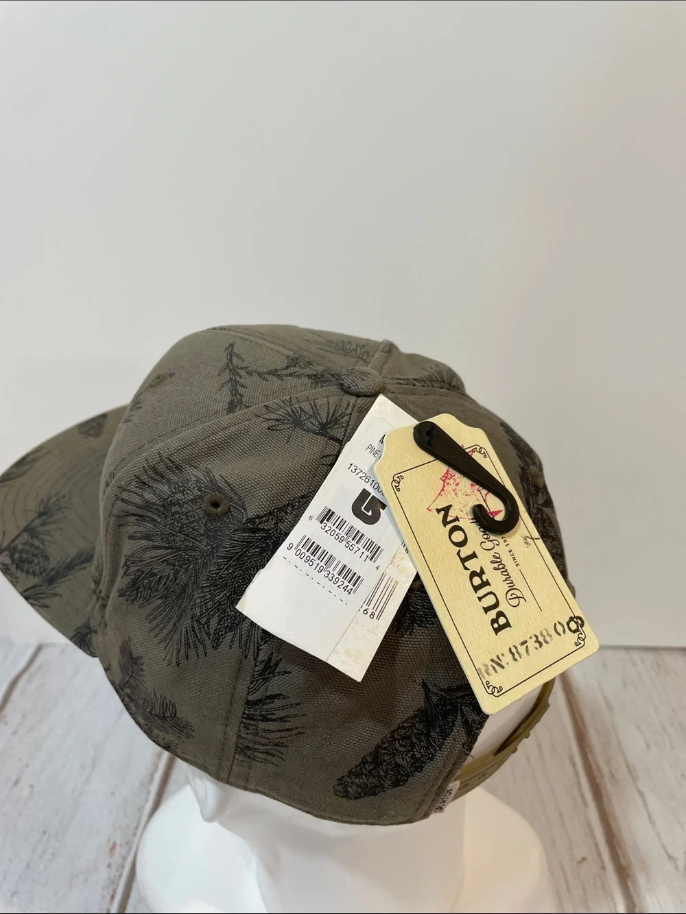 NWT Burton Adult Snapback Cap MB Riggs Olive Green Pinecone Print Hat Flat Brim